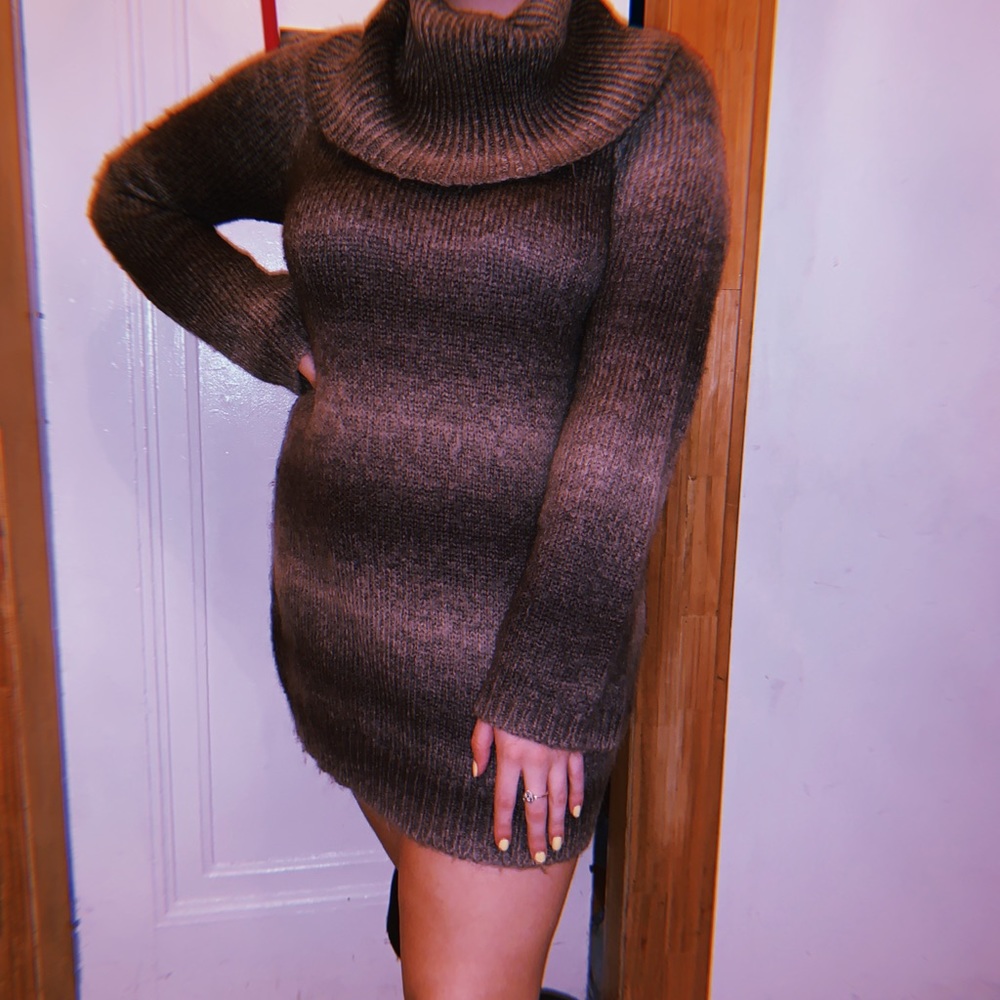 Dark & light grey turtleneck sweater, super cozy!!